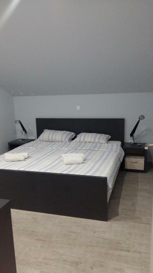 Apartments Sovran Vila Marija Prčanj Exteriör bild